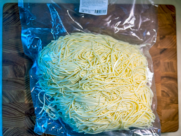 Сырный продукт ФЕРМЕРСКИЙ паутинка белая в Ноябрьске