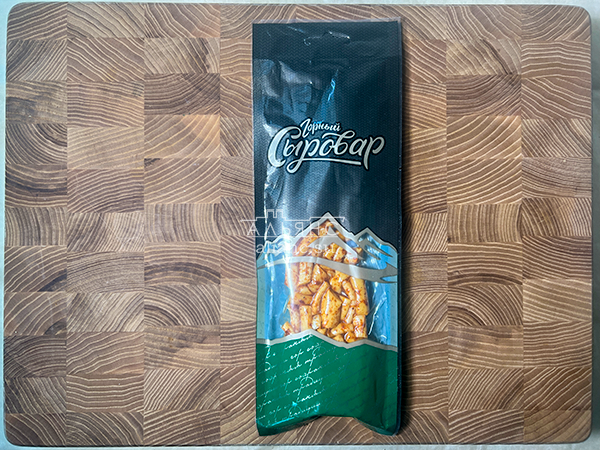 Сыр 60 гр ГОРНЫЙ СЫРОВАР (Бочонок копчёный с аджикой) в Ноябрьске