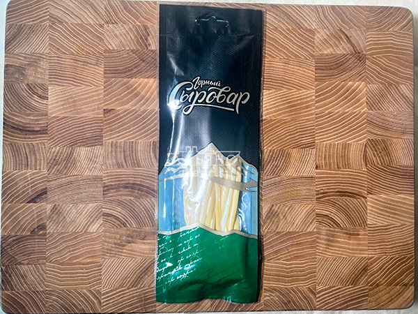 Сыр 60 гр ГОРНЫЙ СЫРОВАР (Нити копчёные) в Ноябрьске
