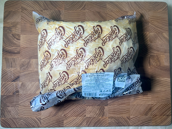 Сыр 1 кг ГОРНЫЙ СЫРОВАР (Паутинка со вкусом красной икры) в Ноябрьске